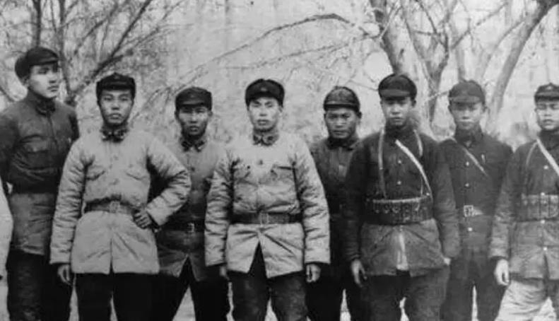 揭秘，1955年授銜最年輕的將軍是誰？，揭秘，最年輕的將軍揭秘，他是誰？——揭秘1955年授銜的年輕將軍傳奇故事