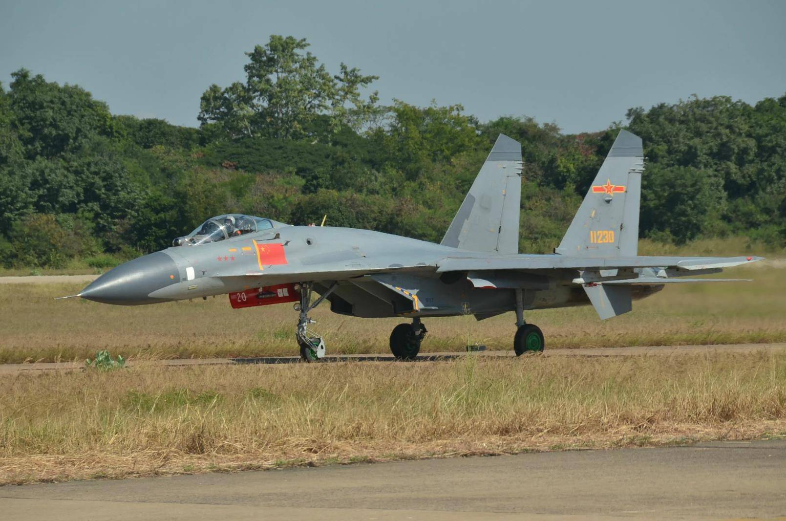 殲-11D戰(zhàn)斗機型號，中國新一代空中利劍的解析，殲-11D戰(zhàn)斗機解析，中國新一代空中利劍揭秘
