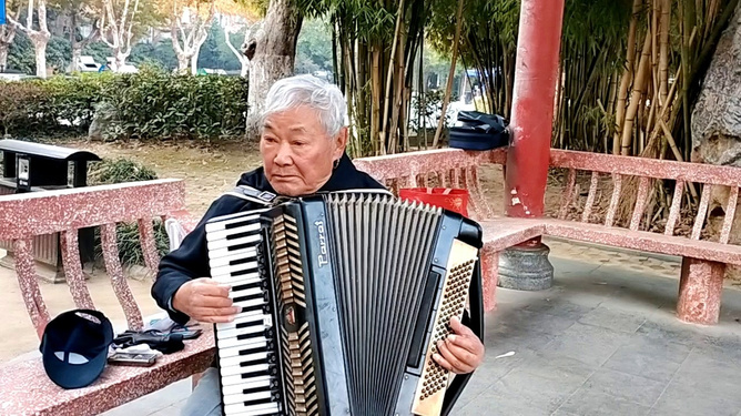 架子鼓與中國人民志愿軍軍歌，激情交織的旋律，架子鼓演繹中國人民志愿軍軍歌，激情旋律交織的榮耀