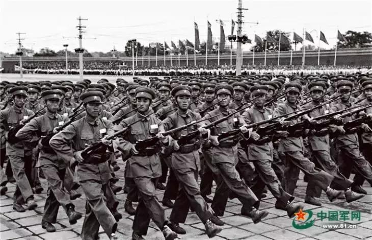 各國(guó)閱兵式正步，傳統(tǒng)與現(xiàn)代的交融，各國(guó)閱兵式正步，傳統(tǒng)與現(xiàn)代的華麗交融