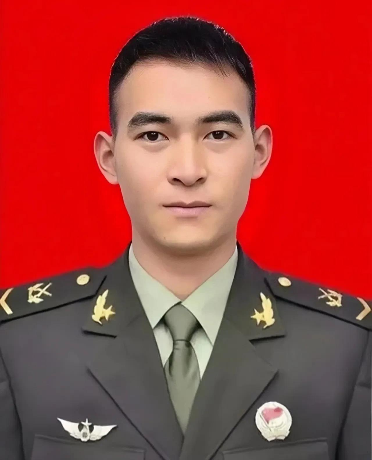 八一勛章與兒女提干，榮譽(yù)背后的考量與探討，八一勛章與兒女提干，榮譽(yù)背后的多重考量與深度探討