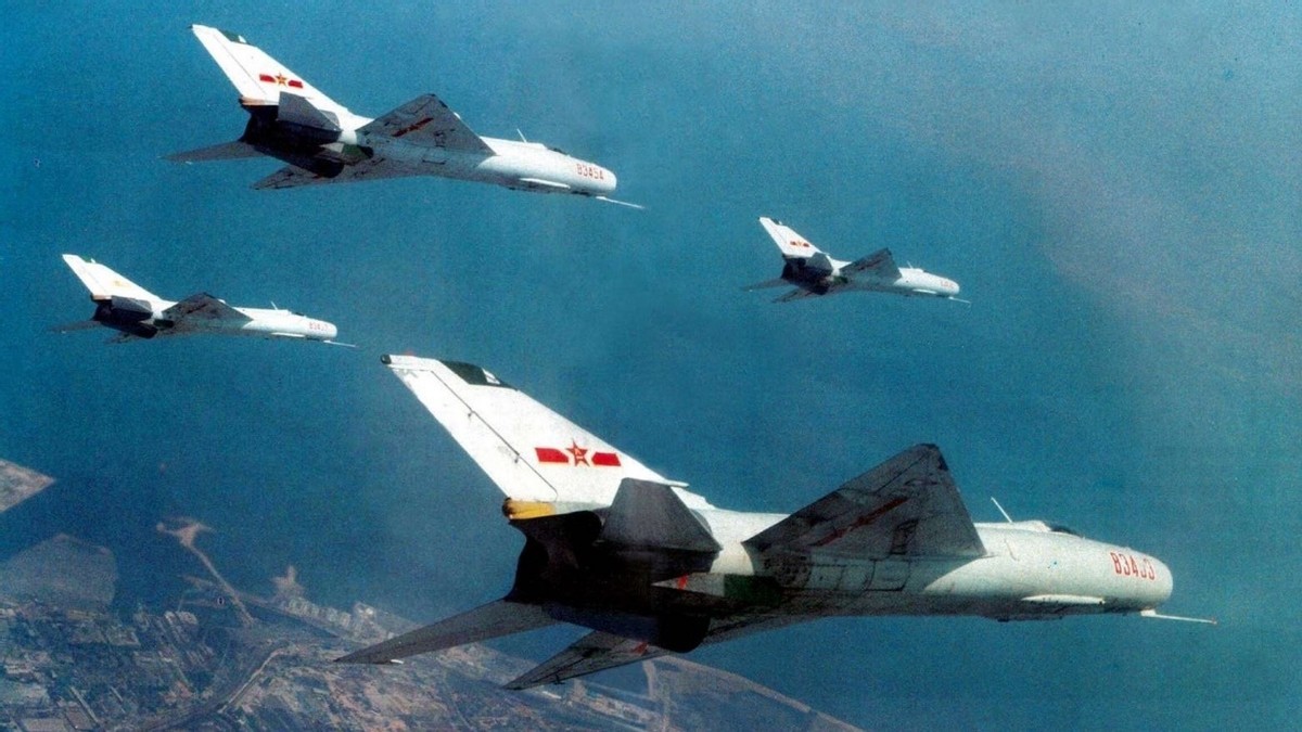 殲八戰(zhàn)機的制造傳奇，中國航空工業(yè)的驕傲，殲八戰(zhàn)機的制造傳奇，中國航空工業(yè)的榮耀之巔